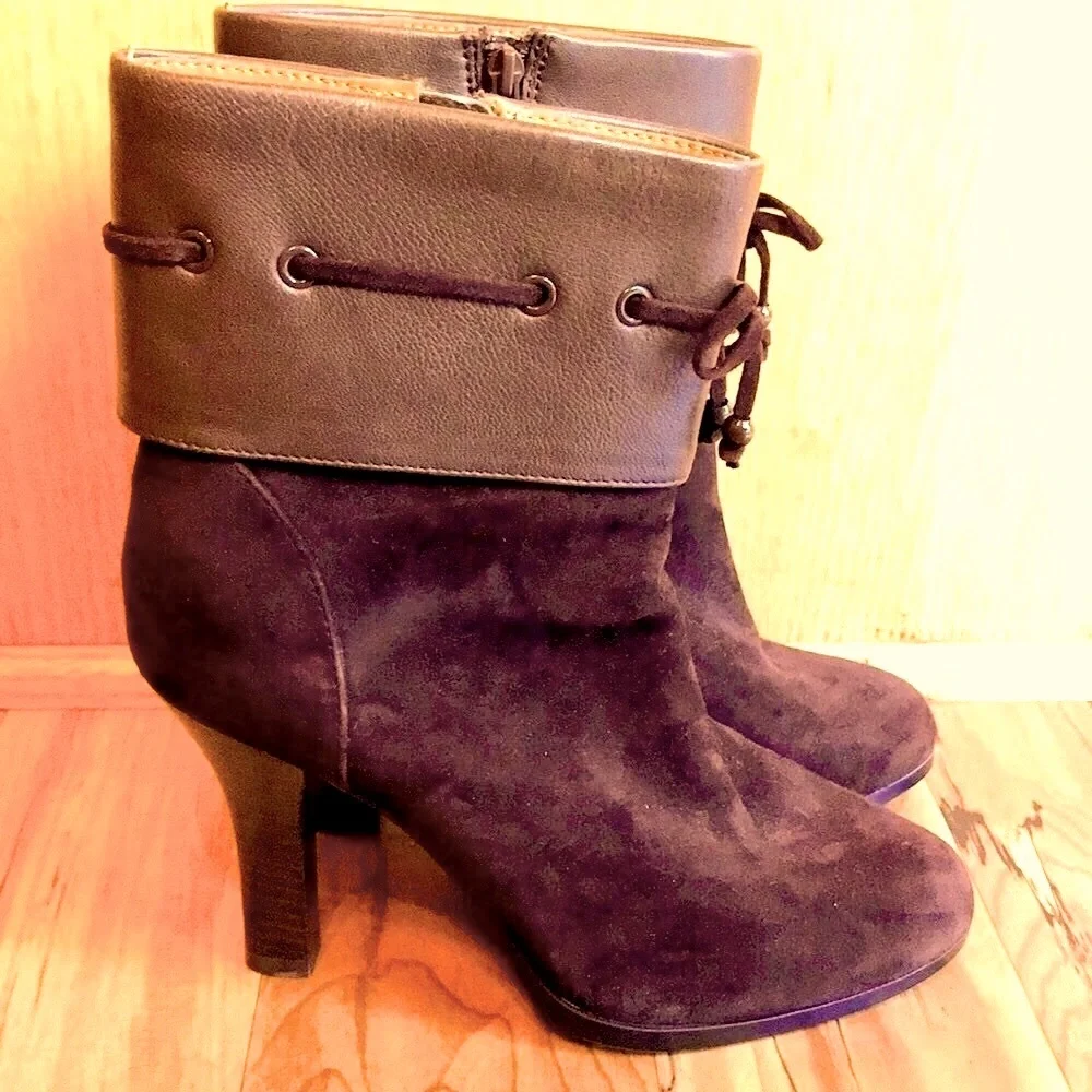 Sofft 8” Ballena brown smooth leather cuffed stiletto short boots 4” heel size 7